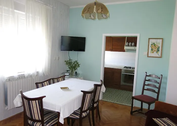 شقة Coce تروغير